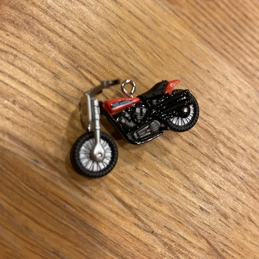 Harley Davidson Hallmark Keepsake Miniature Series 1972 XR-750